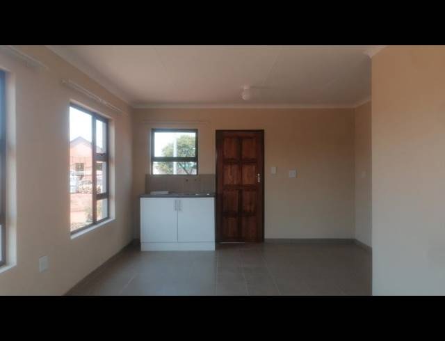 2 BEDROOM HOUSE FOR SALE IN THE ORCHARDS
